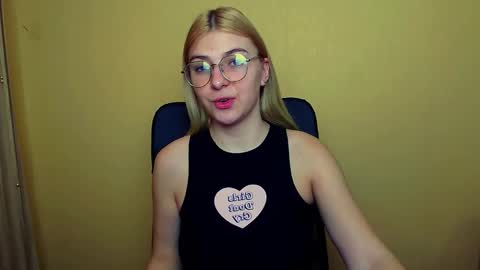 Snapshot of luna_lush_ chatting on 13, 1, 2025 Luna online show from 13, 1, 2025