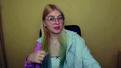 Snapshot of luna_lush_ chatting on 21, 1, 2025 Luna online show from 21, 1, 2025