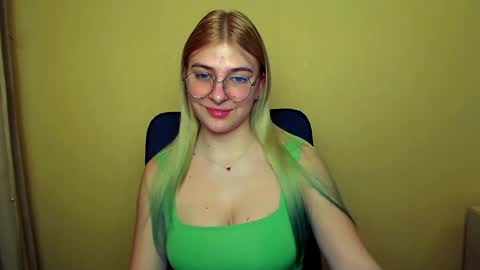 Snapshot of luna_lush_ chatting on 23, 1, 2025 Luna online show from 23, 1, 2025