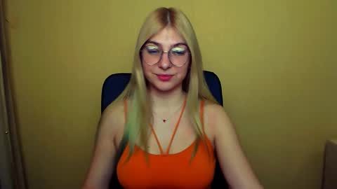 Snapshot of luna_lush_ chatting on 28, 1, 2025 Luna online show from 28, 1, 2025