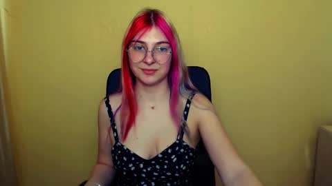 Snapshot of luna_lush_ chatting on 26, 2, 2025 Luna online show from 26, 2, 2025