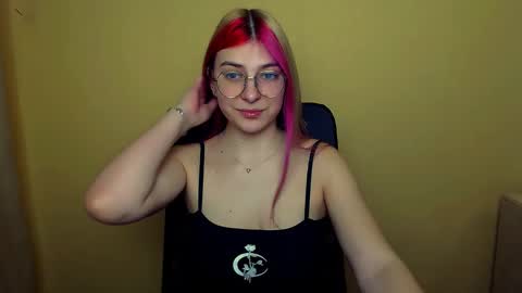 Snapshot of luna_lush_ chatting on 5, 3, 2025 Luna online show from 5, 3, 2025