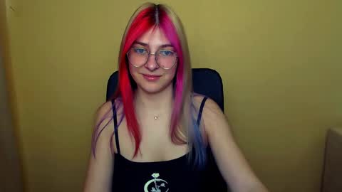 Snapshot of luna_lush_ chatting on 5, 3, 2025 Luna online show from 5, 3, 2025