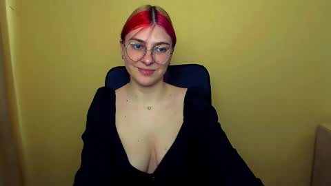 Snapshot of luna_lush_ chatting on 7, 3, 2025 Luna online show from 7, 3, 2025