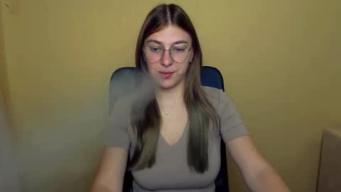 Snapshot of luna_lush_ chatting on 17, 9, 2025 Luna online show from 17, 9, 2025