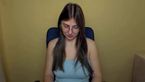 Snapshot of luna_lush_ chatting on 9, 10, 2025 Luna online show from 9, 10, 2025