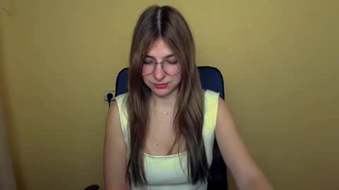 Snapshot of luna_lush_ chatting on 23, 10, 2025 Luna online show from 23, 10, 2025