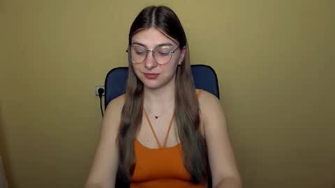 Snapshot of luna_lush_ chatting on 25, 11, 2025 Luna online show from 25, 11, 2025