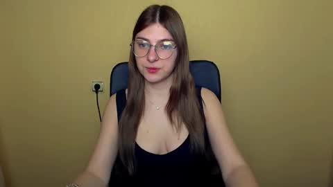 Snapshot of luna_lush_ chatting on 16, 12, 2025 Luna online show from 16, 12, 2025