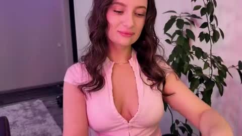 luna_raee online show from 19, 7, 2026