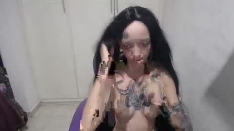 Luna online show from 1, 1, 2025