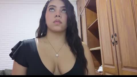 luna_rousse26 online show from 24, 7, 2026