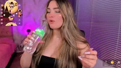 Snapshot of luna_volk chatting on 22, 10, 2025 Luna online show from 22, 10, 2025