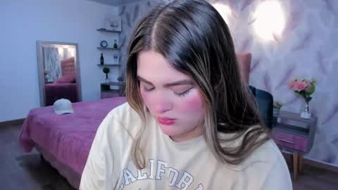 Snapshot of luna_volk chatting on 5, 12, 2025 Luna online show from 5, 12, 2025