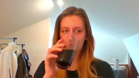 L U N A  online show from 5, 3, 2025