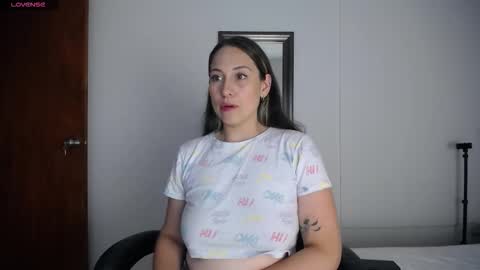 Snapshot of lunaa_candyy chatting on 12, 11, 2025 lunaa candyy online show from 12, 11, 2025