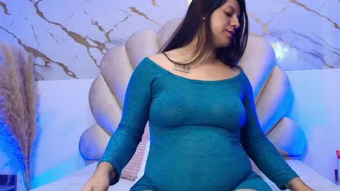 Lunaa rossee  online show from 6, 4, 2026