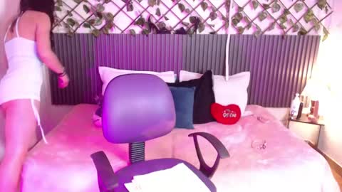 Snapshot of lunaaa_07 chatting on 24, 4, 2026 lunaaa_07 online show from 24, 4, 2026