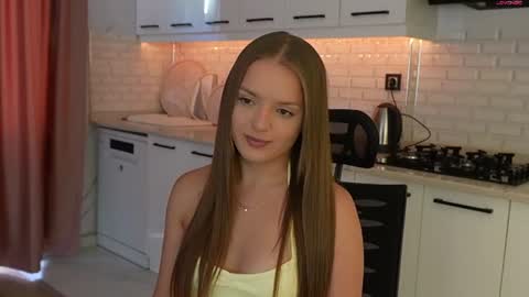 Snapshot of lunaaaura chatting on 28, 6, 2026 Sophia online show from 28, 6, 2026