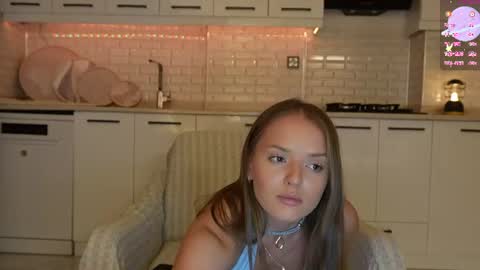 Snapshot of lunaaaura chatting on 22, 7, 2026 Sophia online show from 22, 7, 2026
