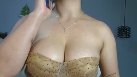 lunaaitana online show from 18, 12, 2025