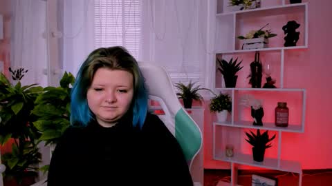 Snapshot of lunaar_ chatting on 2, 3, 2026 Luna online show from 2, 3, 2026