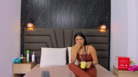 lunaasmithh online show from 30, 7, 2026
