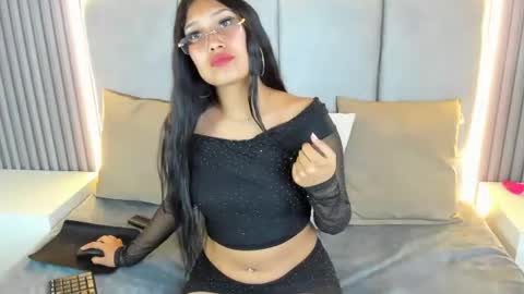 Snapshot of lunaaura69 chatting on 12, 7, 2026 LunaAura online show from 12, 7, 2026