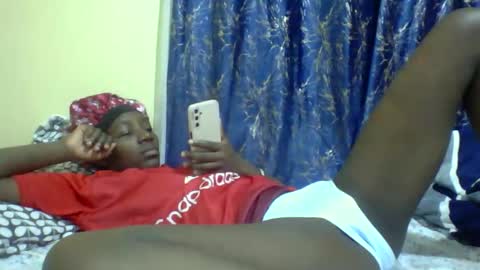Snapshot of lunah_kitty chatting on 2, 5, 2026 lunah_kitty online show from 2, 5, 2026