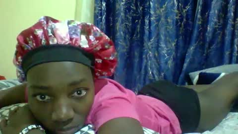 Snapshot of lunah_kitty chatting on 3, 5, 2026 lunah_kitty online show from 3, 5, 2026