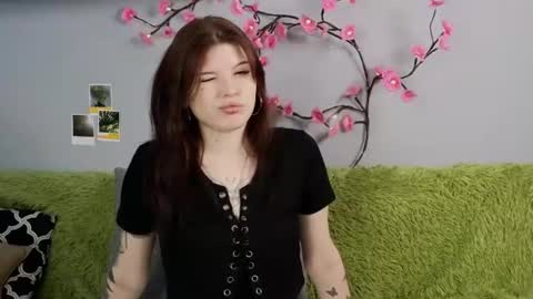 lunaire_cute online show from 28, 7, 2026