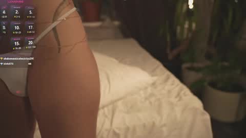 lunalike online show from 18, 4, 2026