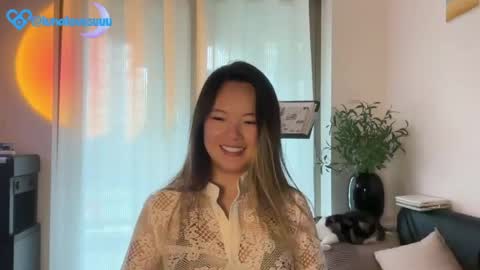 Snapshot of lunalovesuuuuu chatting on 19, 5, 2026 Luna online show from 19, 5, 2026