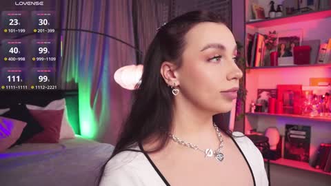 Luna  next streams Mon Fri Sat Sun 8pm-5am gmt0 online show from 8, 2, 2025