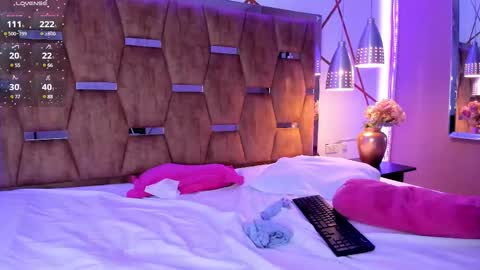 Snapshot of lunapleasure_ chatting on 1, 3, 2025 Luna online show from 1, 3, 2025