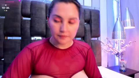 Snapshot of lunapleasure_ chatting on 5, 3, 2025 Luna online show from 5, 3, 2025