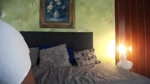 Snapshot of lunar_shade chatting on 3, 2, 2026 jesus online show from 3, 2, 2026