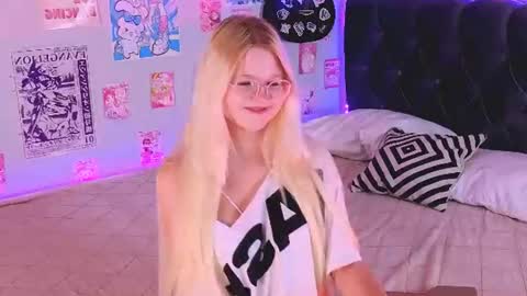 Snapshot of lunariafox chatting on 28, 7, 2026 lunariafox online show from 28, 7, 2026