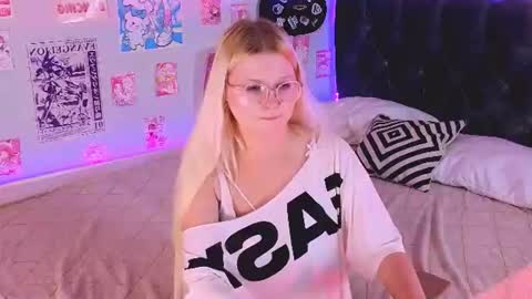 Snapshot of lunariafox chatting on 28, 7, 2026 lunariafox online show from 28, 7, 2026