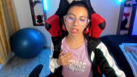 Snapshot of lunarichy chatting on 22, 10, 2025 lunarichy online show from 22, 10, 2025