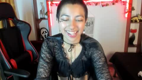 Snapshot of lunarichy chatting on 28, 10, 2025 lunarichy online show from 28, 10, 2025