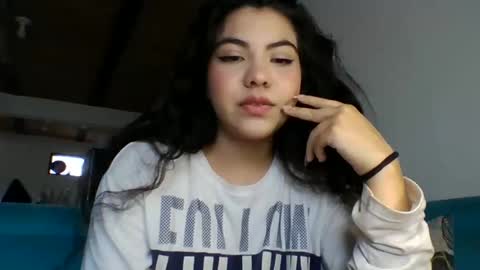 Snapshot of lunariddle chatting on 7, 1, 2025 .. .. online show from 7, 1, 2025