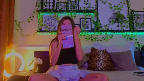 Snapshot of lunarishi chatting on 18, 1, 2025 Luna Rishi online show from 18, 1, 2025