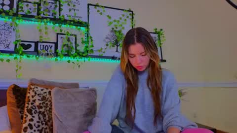 Snapshot of lunarishi chatting on 5, 3, 2025 Luna Rishi online show from 5, 3, 2025