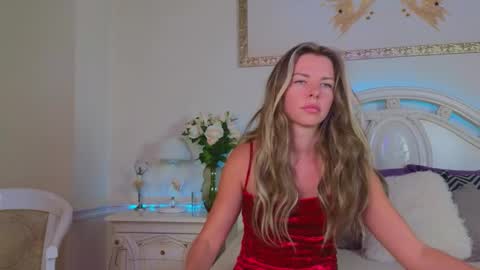 Snapshot of lunarishi chatting on 17, 9, 2025 Luna Rishi online show from 17, 9, 2025