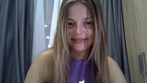 Snapshot of lunav7 chatting on 16, 9, 2025 Luna online show from 16, 9, 2025