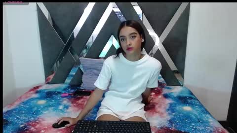 Snapshot of lunawillis chatting on 7, 3, 2025 Luna online show from 7, 3, 2025