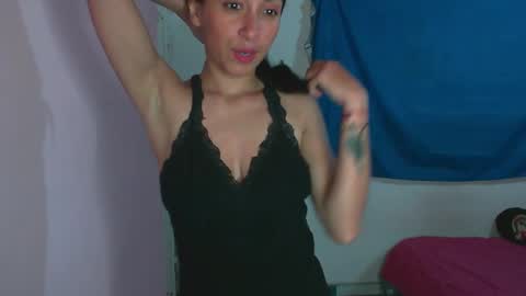 lunita712 online show from 17, 2, 2025