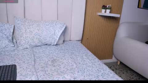 Lunita online show from 7, 2, 2026