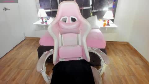 Snapshot of lunitaa18 chatting on 19, 12, 2024 V A L E R I A online show from 19, 12, 2024